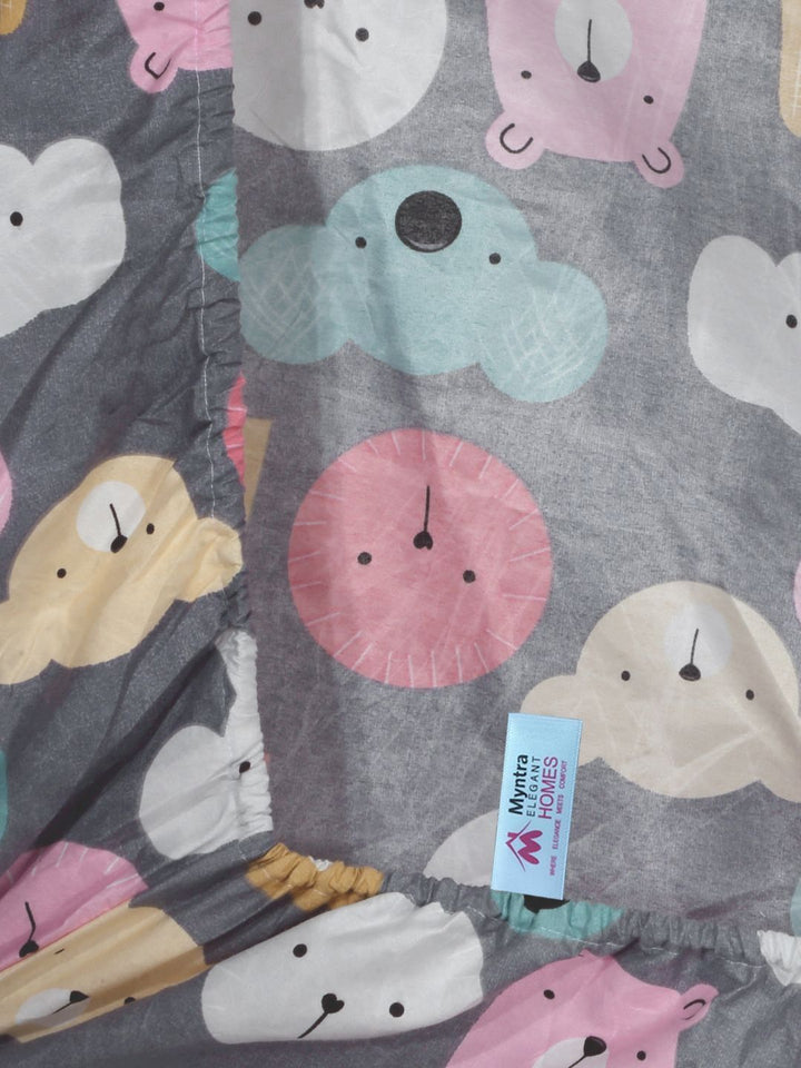Myntra Elegant Homes Watak Kartun Kelabu & Putih Dilengkapi Cadar Katil King 300 TC dengan 2 Sarung Bantal