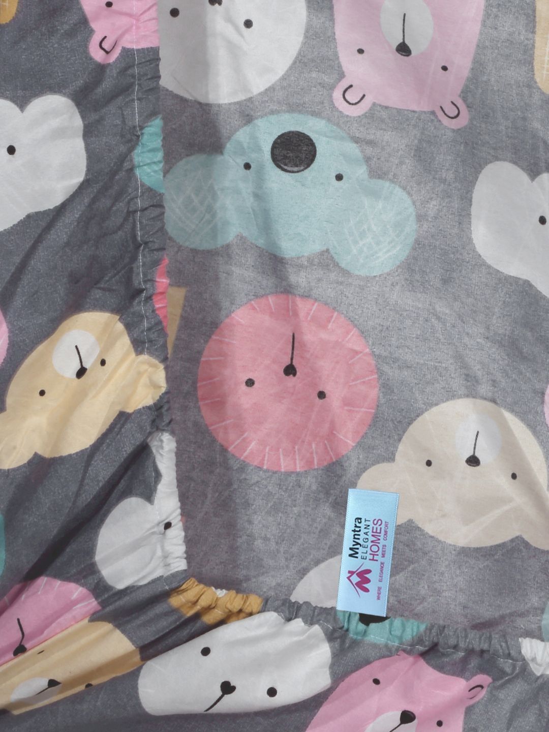 Myntra Elegant Homes Watak Kartun Kelabu & Putih Dilengkapi Cadar Katil King 300 TC dengan 2 Sarung Bantal
