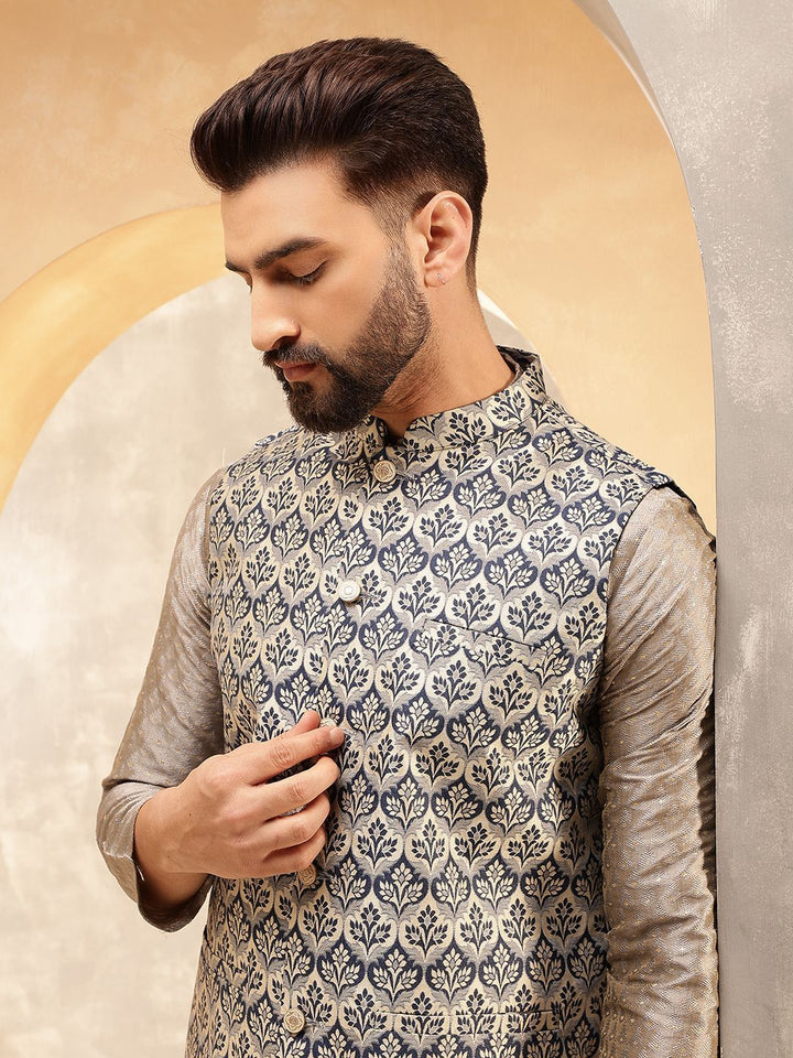 Anouk Brown Woven Design Jacquard Silk Straight Kurta Dengan Piyama Dan Jaket Nehru