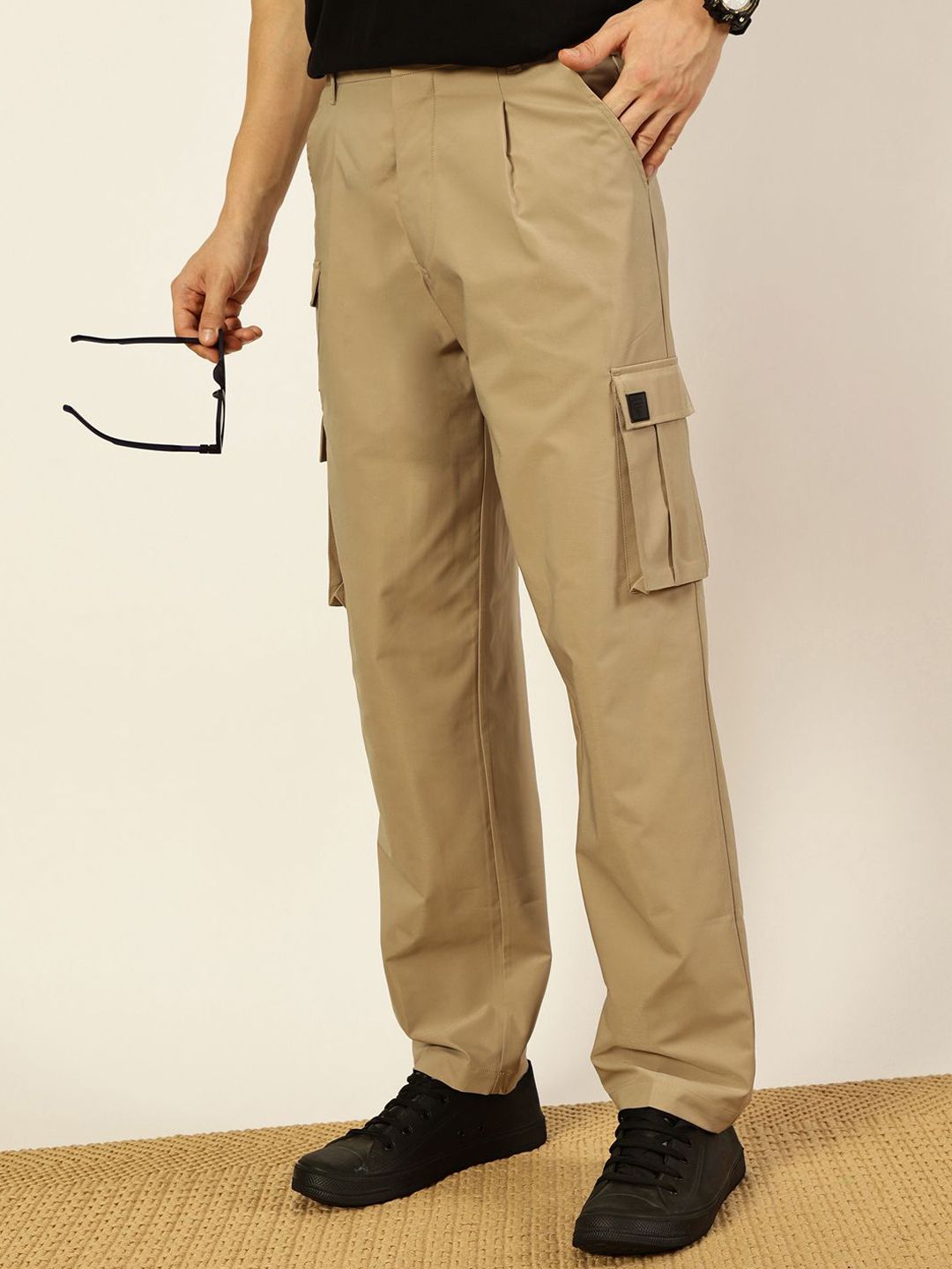 Thomas Scott Men Smart Loose Fit Mid-Rise Easy Wash Pleated Cargos Trousers