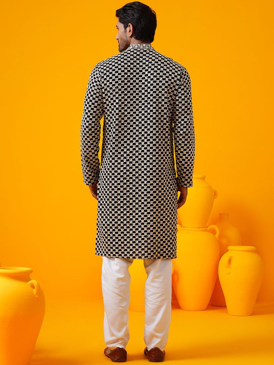 SOJANYA Benang Kolar Mandarin Bersulam Geometrik Bekerja Kurta Lurus