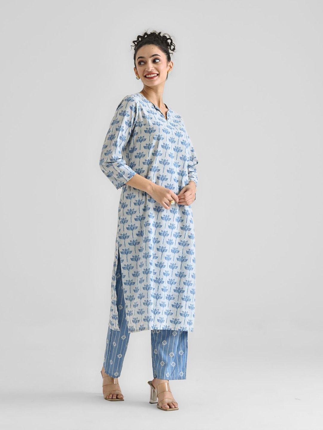 Rustorange Women Floral Printed Kurta