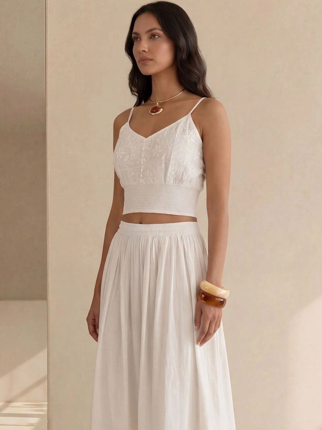 Baju Crop Top Bersulam Rumah Chikankari