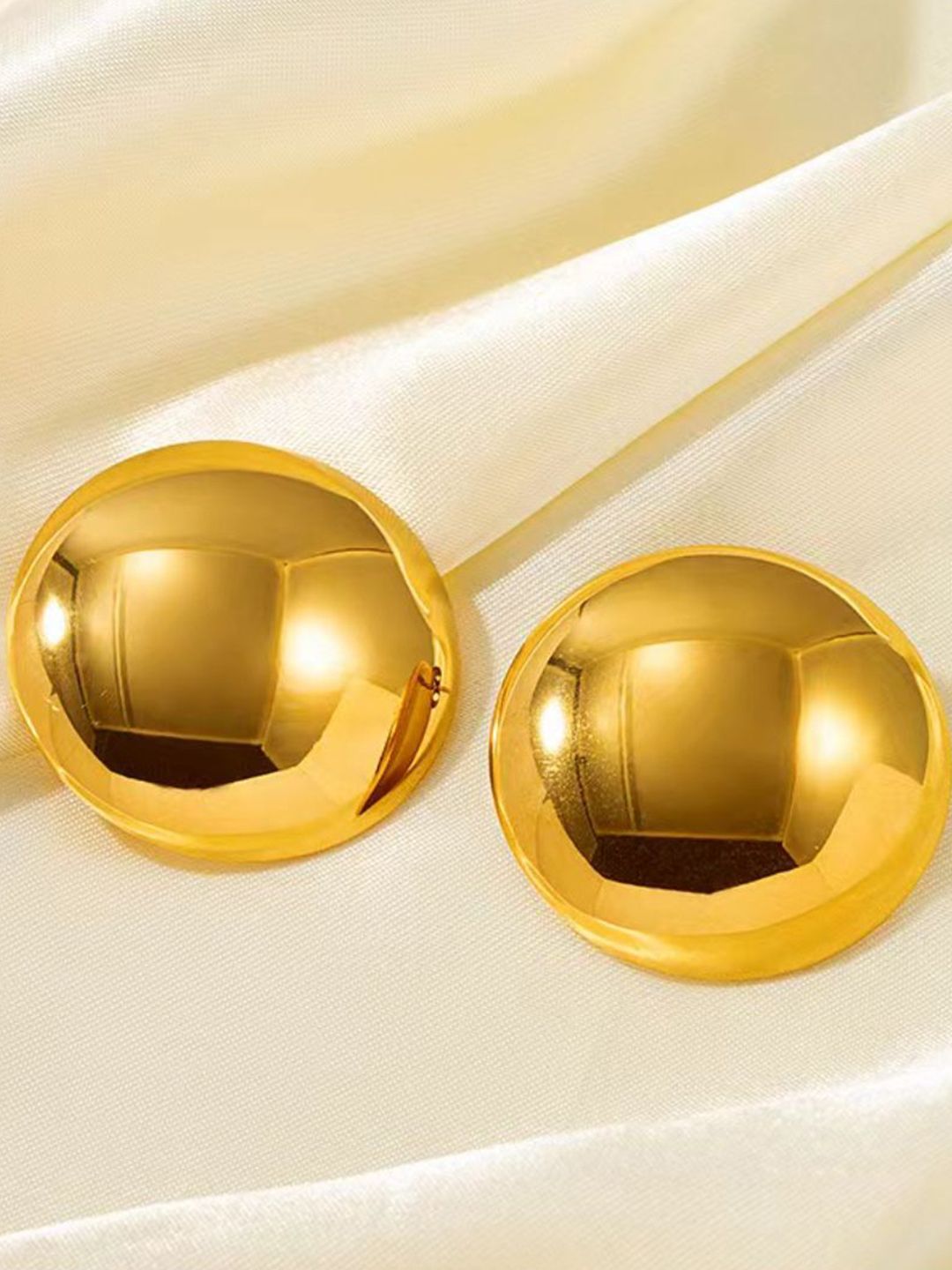 Anting-anting kancing kontemporari bersalut emas masin