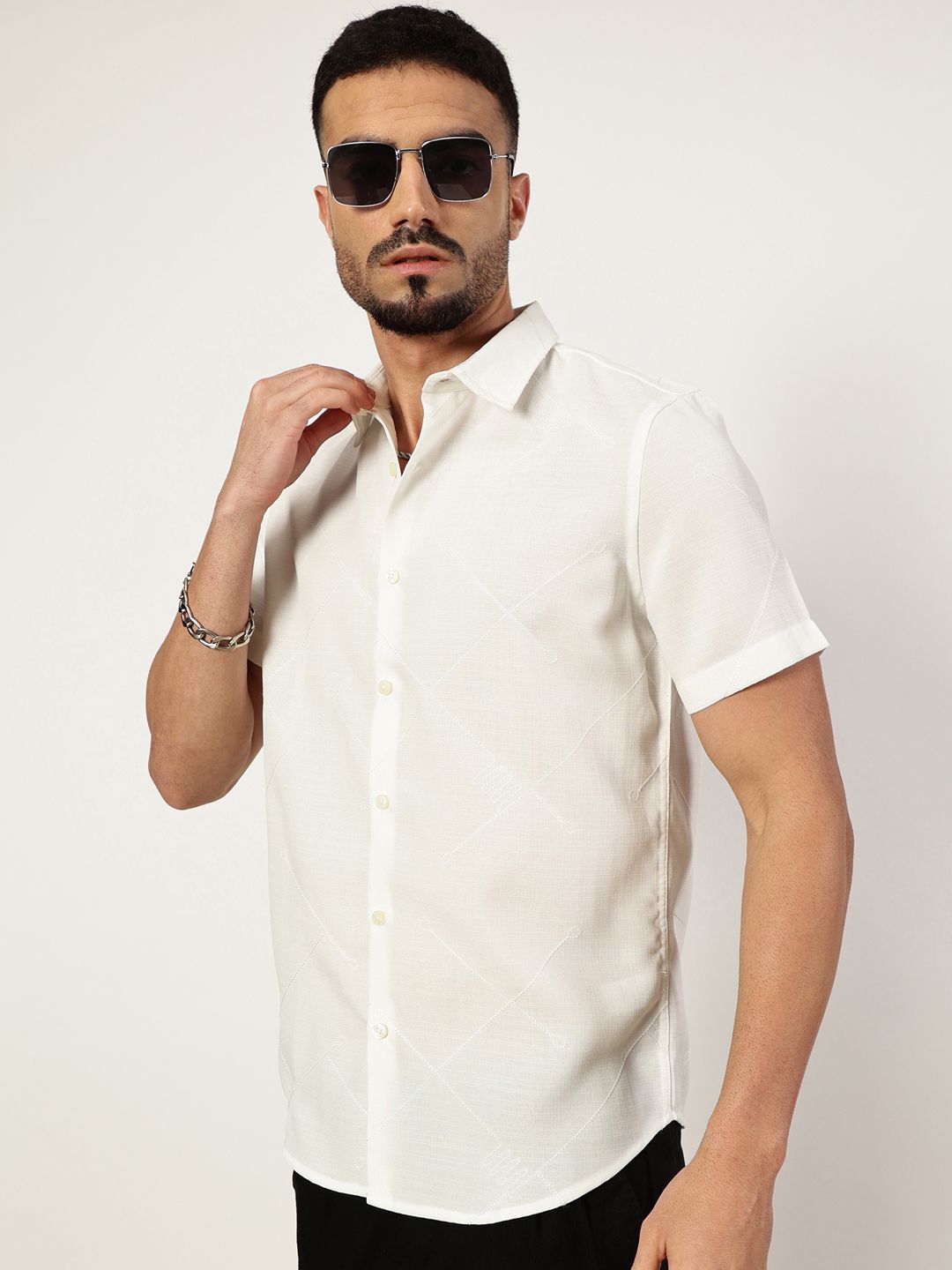 Thomas Scott Men Premium Spread Collar Textured Slim Fit Casual Shirt