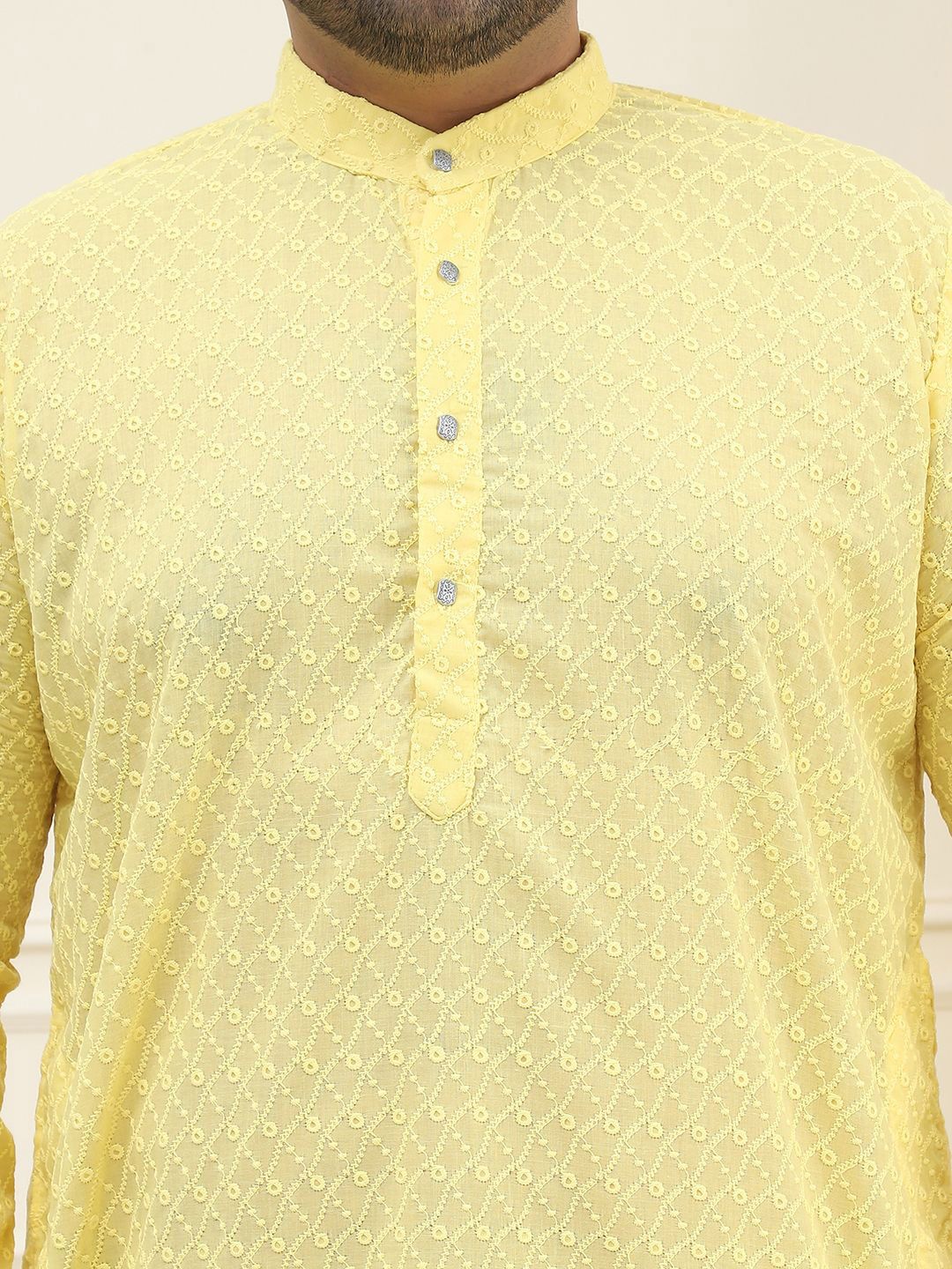 SOJANYA PLUS Floral Embroidered Chikankari Pure Cotton Straight Kurta With Pyjama