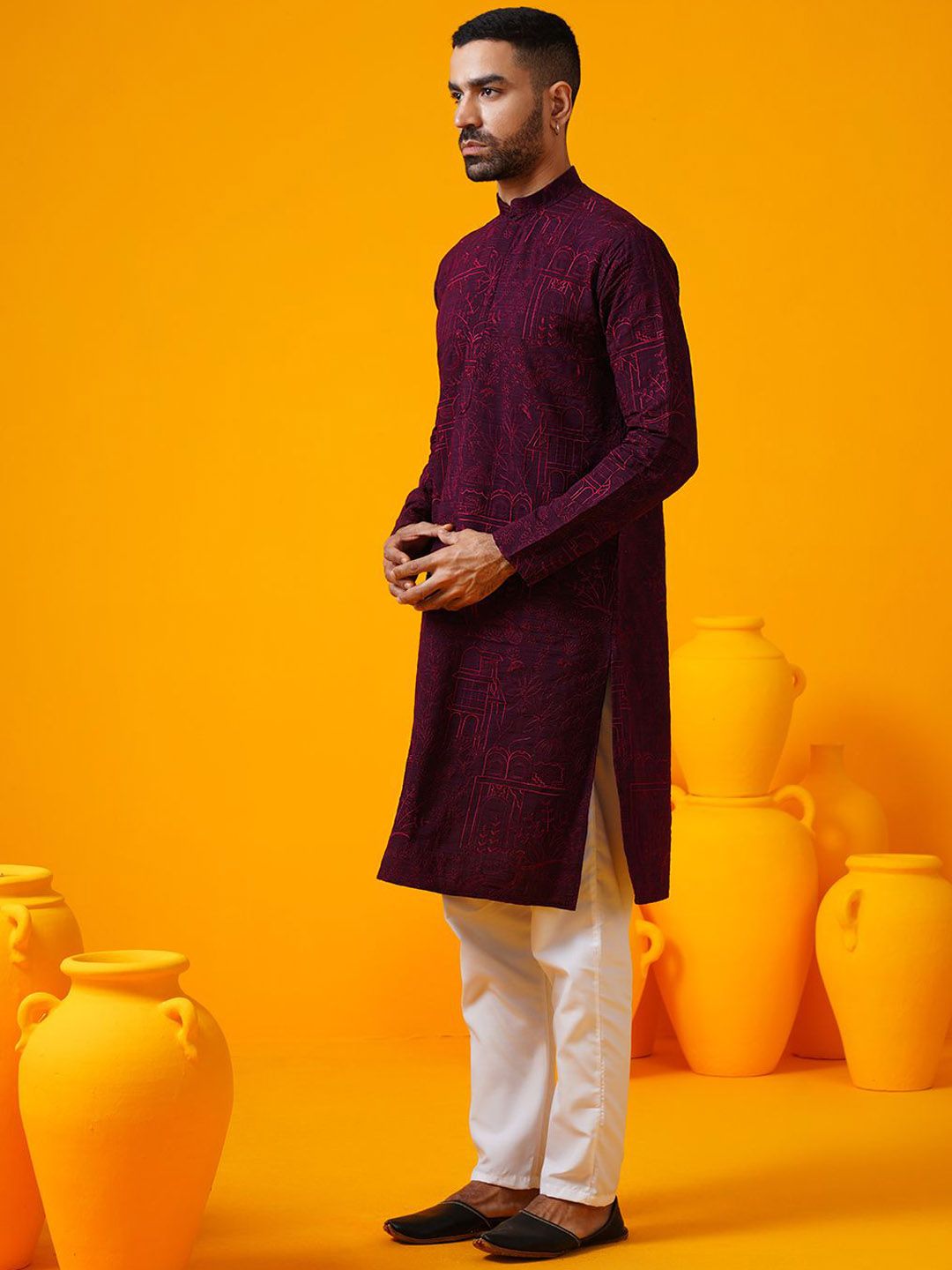 SOJANYA Floral Thread Work Band Collar Straight Kurta
