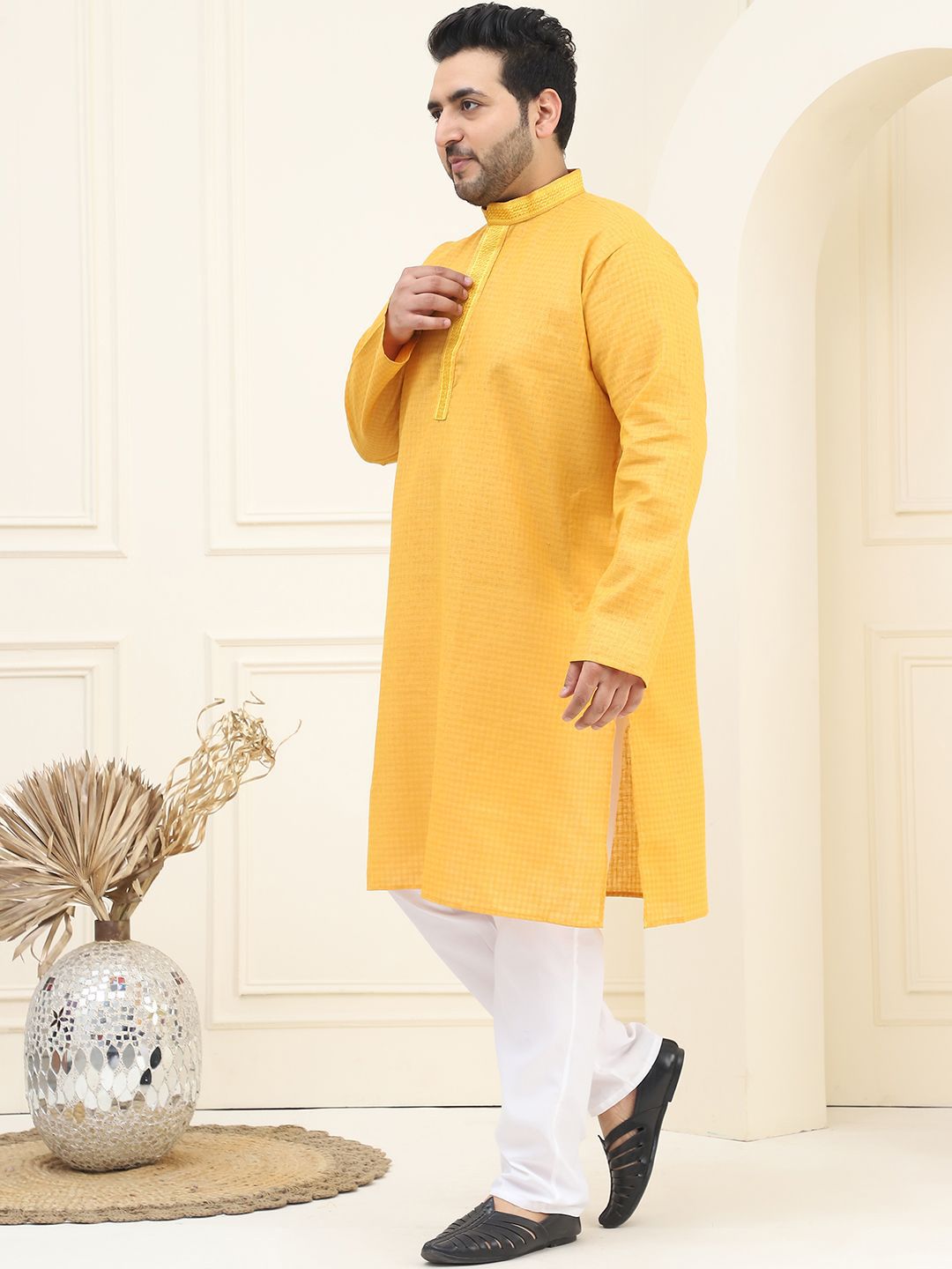 SOJANYA PLUS Checked Woven Design Pure Cotton Straight Kurta With Pyjama