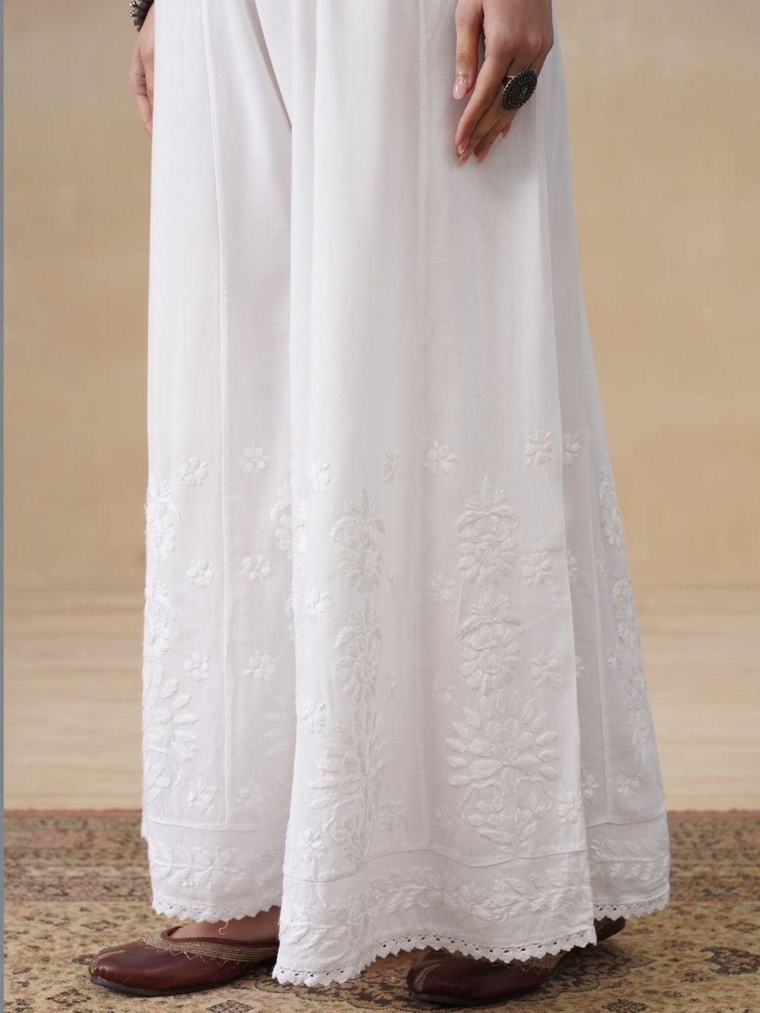Seluar Sulam Bertekstur Rumah Wanita Chikankari