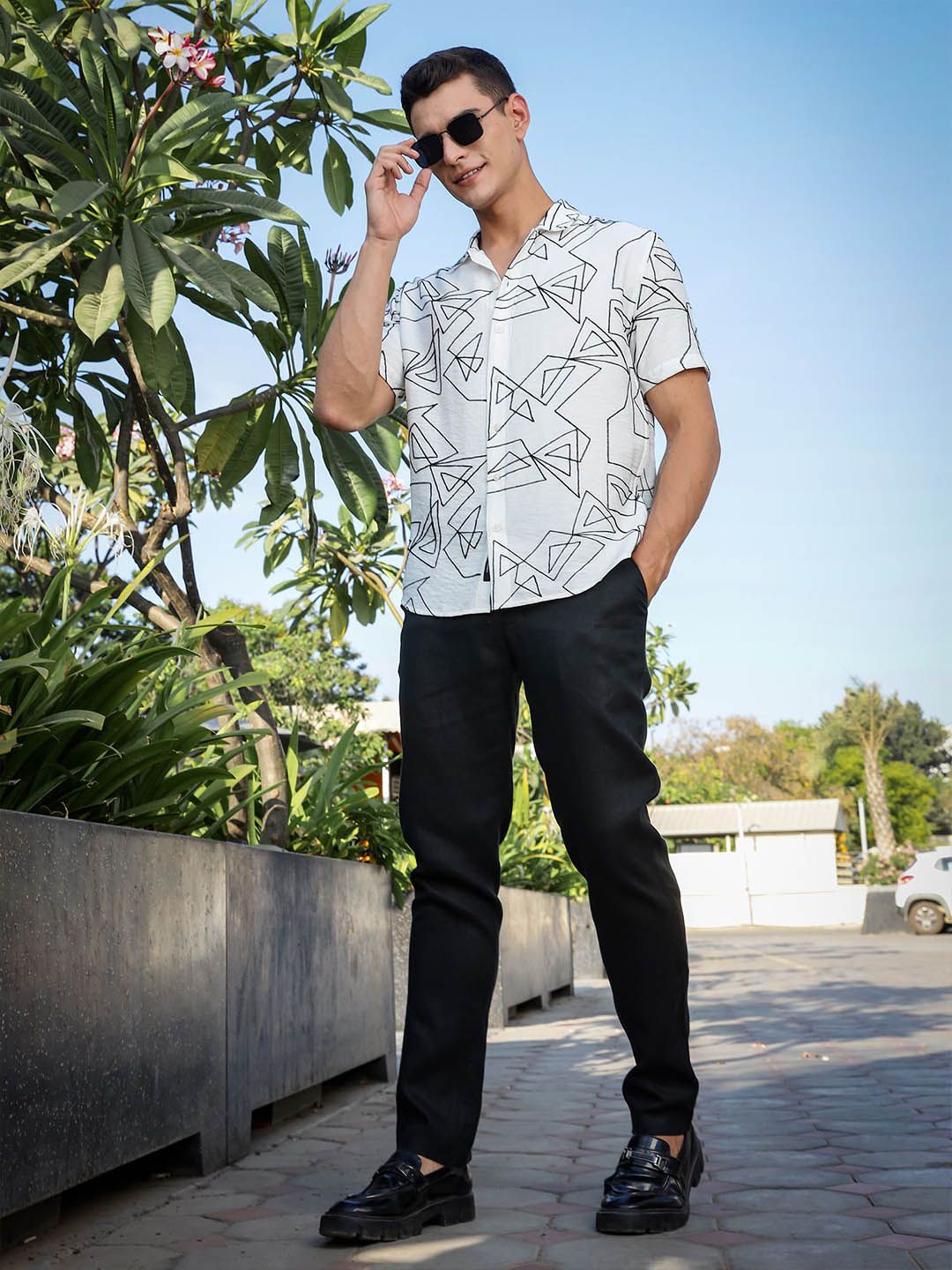 Thomas Scott Men Premium Fit Geometric Printed Spread Collar Casual Shirt