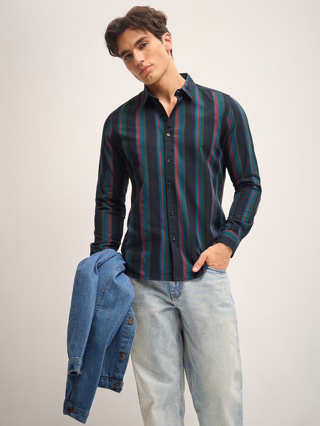 THE BEAR HOUSE Men Striped Opaque Slim Fit Casual Shirt