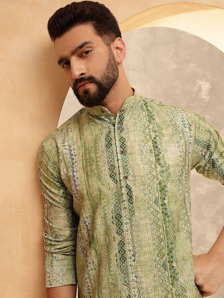 SOJANYA Ethnic Motifs Printed Mandarin Collar Sequinned Cotton Silk Kurta With Pyjamas