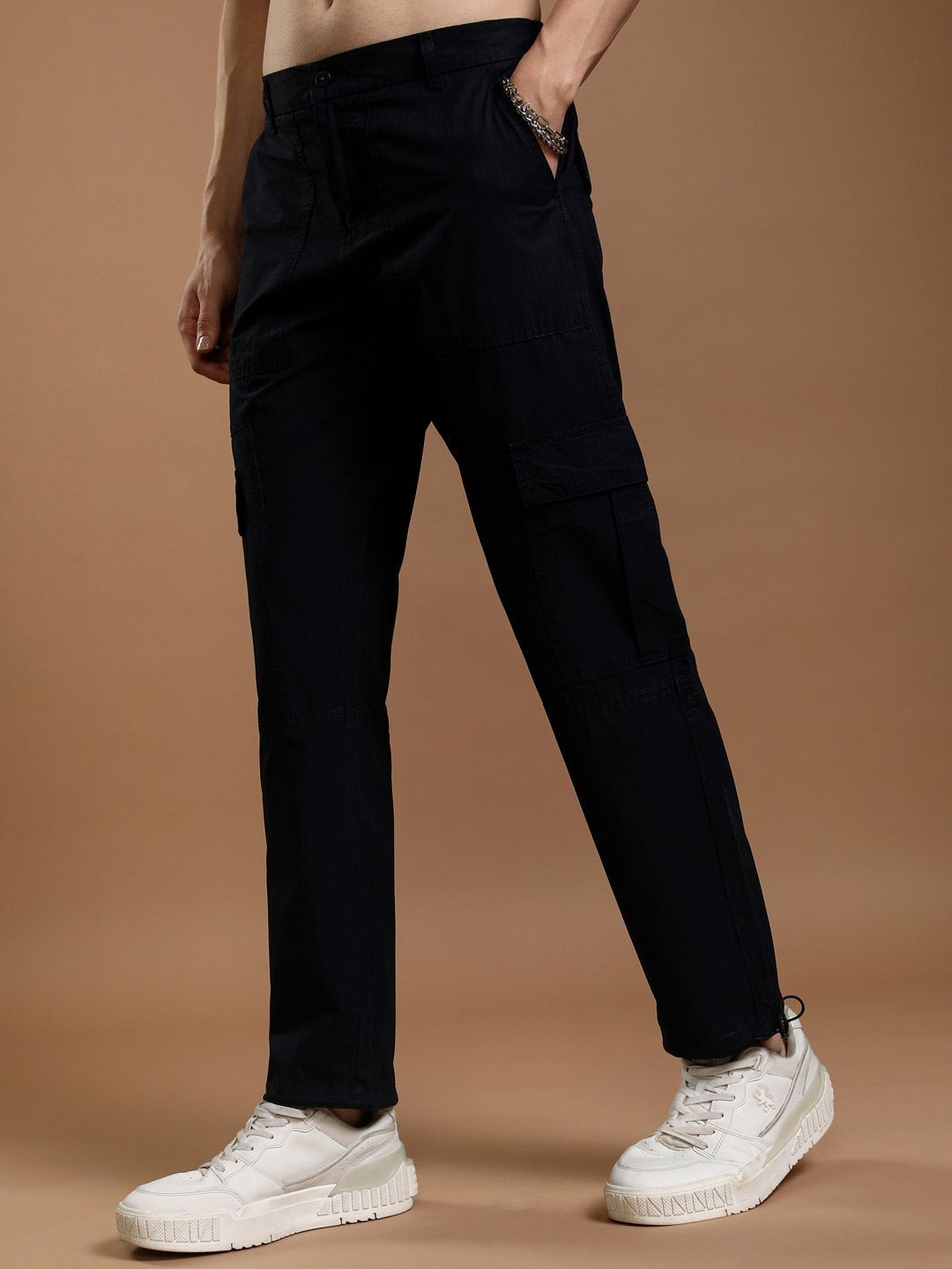 HIGHLANDER Men Straight Fit High-Rise Cargos Trousers