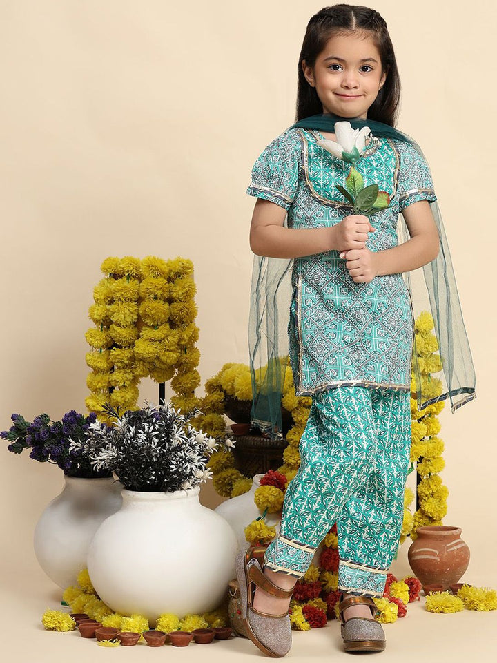 Cutiekins Boys Ethnic Motifs Printed A-Line Cotton Kurta with Salwar & With Dupatta