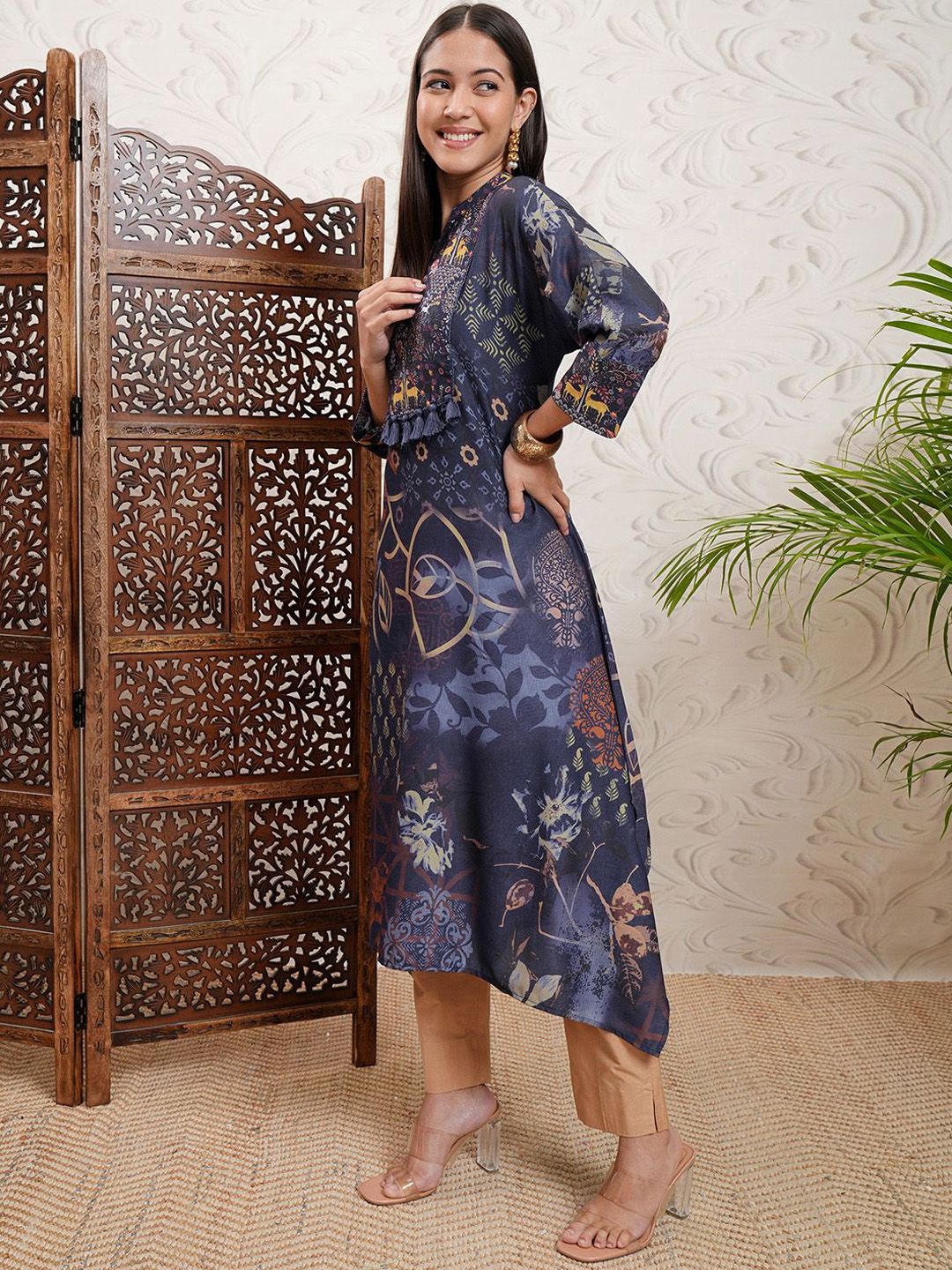 Vishudh Blue Floral Printed Mandarin Collar Regular Handkerchief Hem A-Line Kurta