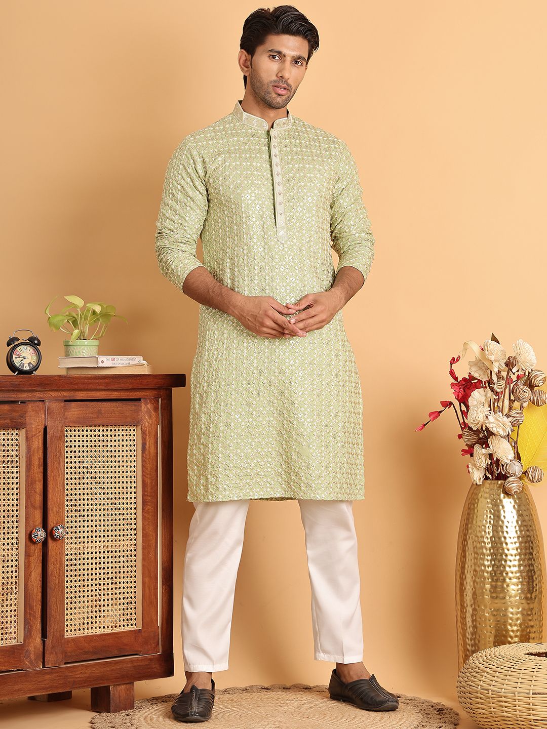 Jompers Men Embroidered Regular Sequinned Kurta with Pyjamas