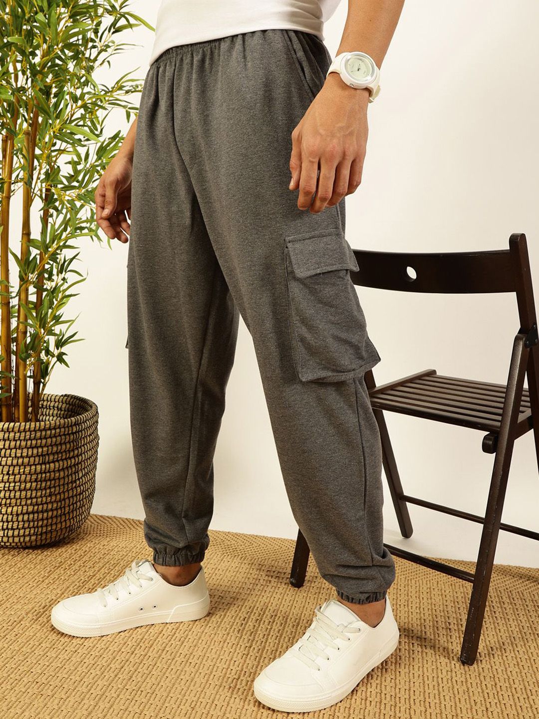Thomas Scott Men Relaxed Fit Mid Rise Cargo Joggers