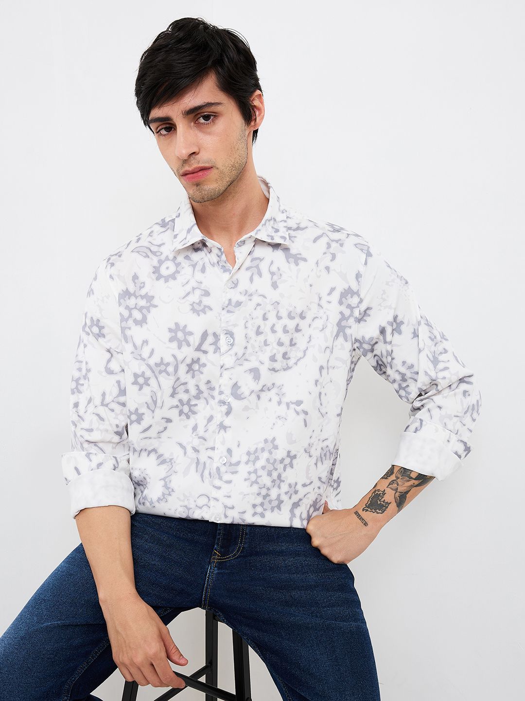 SPYKAR Men Spread Collar Floral Printed Cotton Casual Shirt
