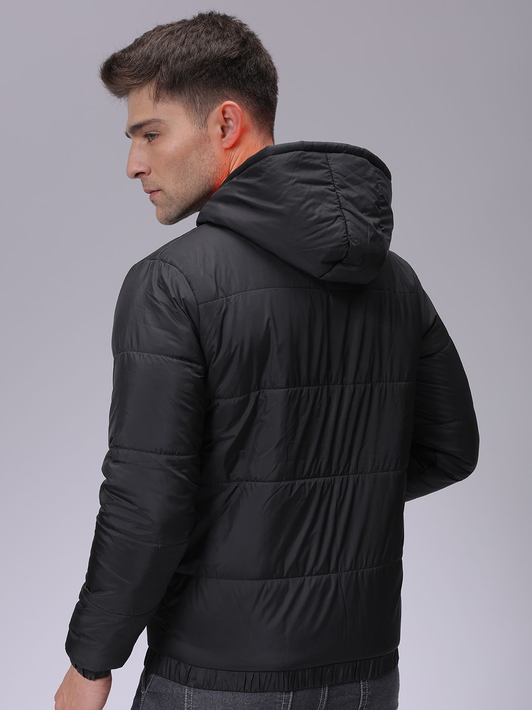 The Indian Garage Co Men Colourblocked Lightweight Puffer Jacket with Patchwork