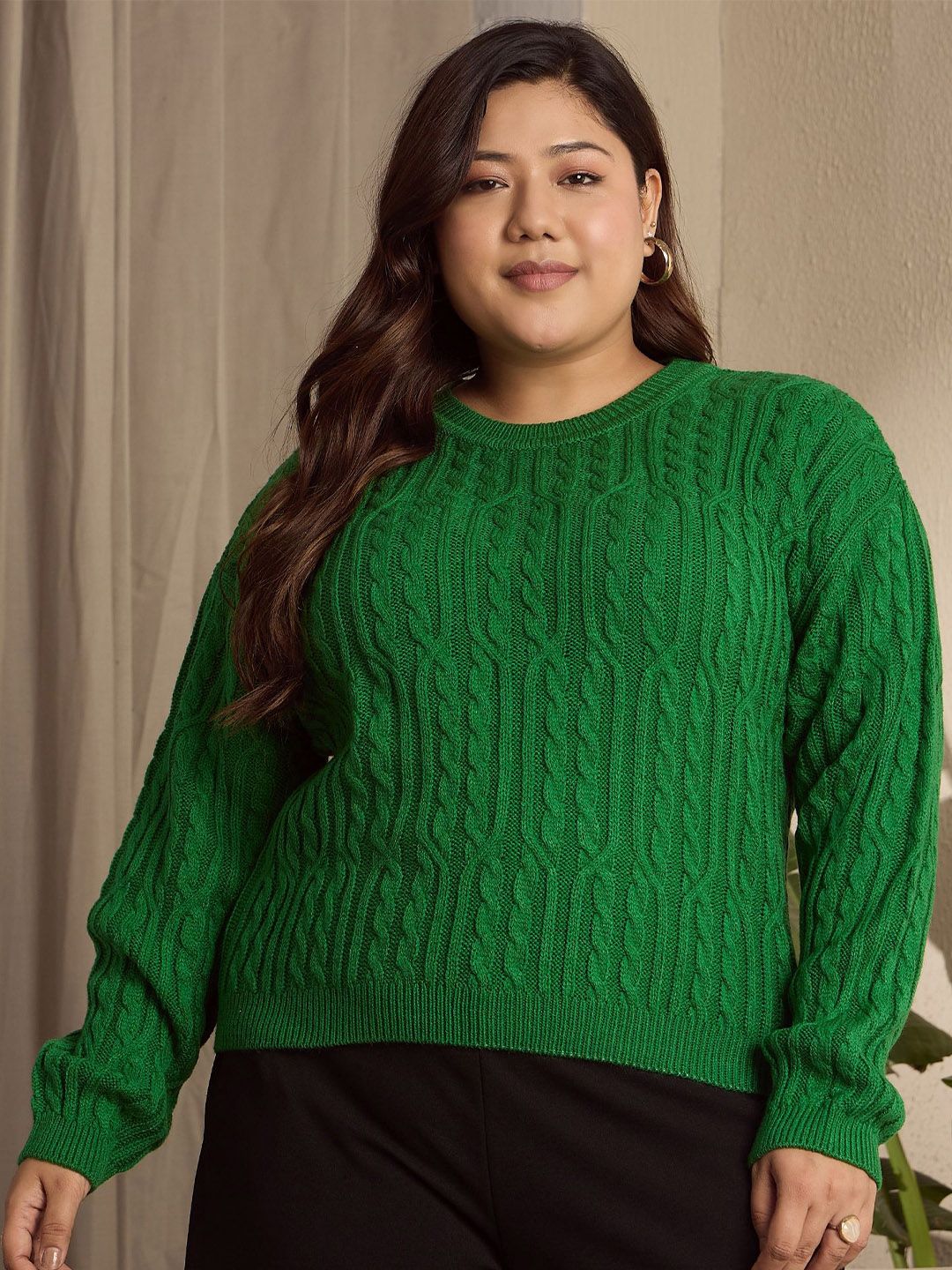 Berrylush Curve Women Plus Size Cable Knit Round Neck Pullover Sweater