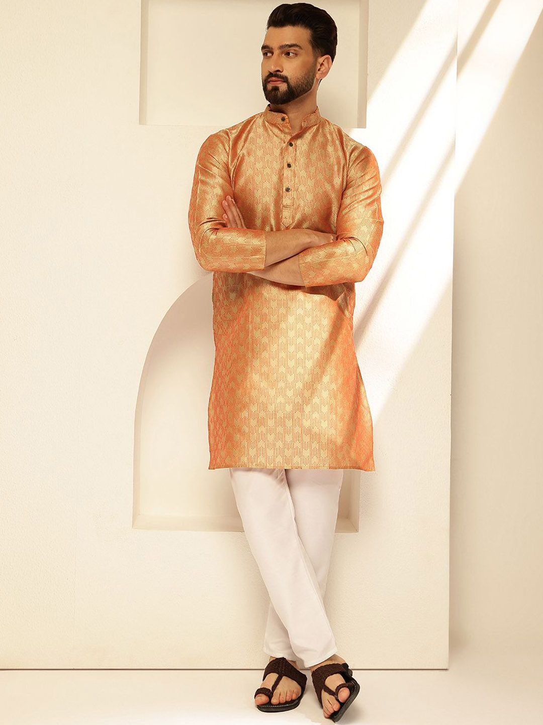 SOJANYA Rekaan Tenunan Kolar Mandarin Kurta Lurus