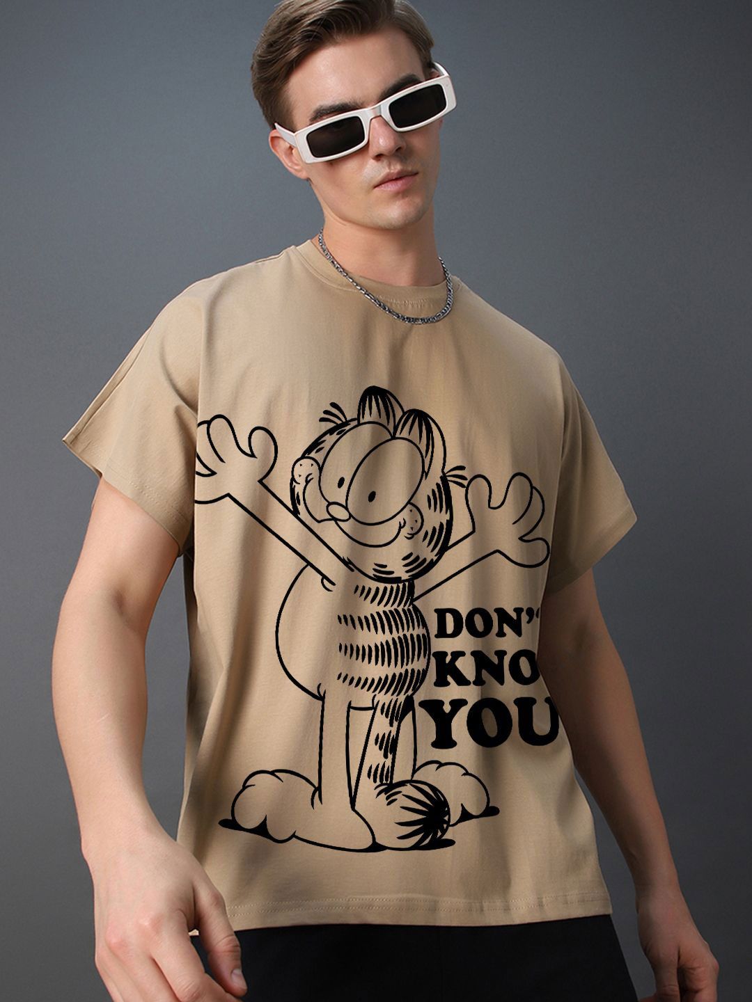 Bewakoof Men Garfield Graphic Printed Round Neck Cotton Oversized T-shirt