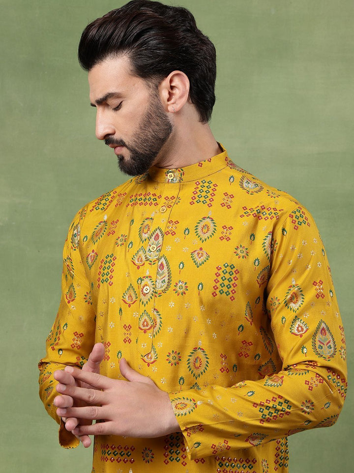 SOJANYA Men Bandhani Printed Kurta