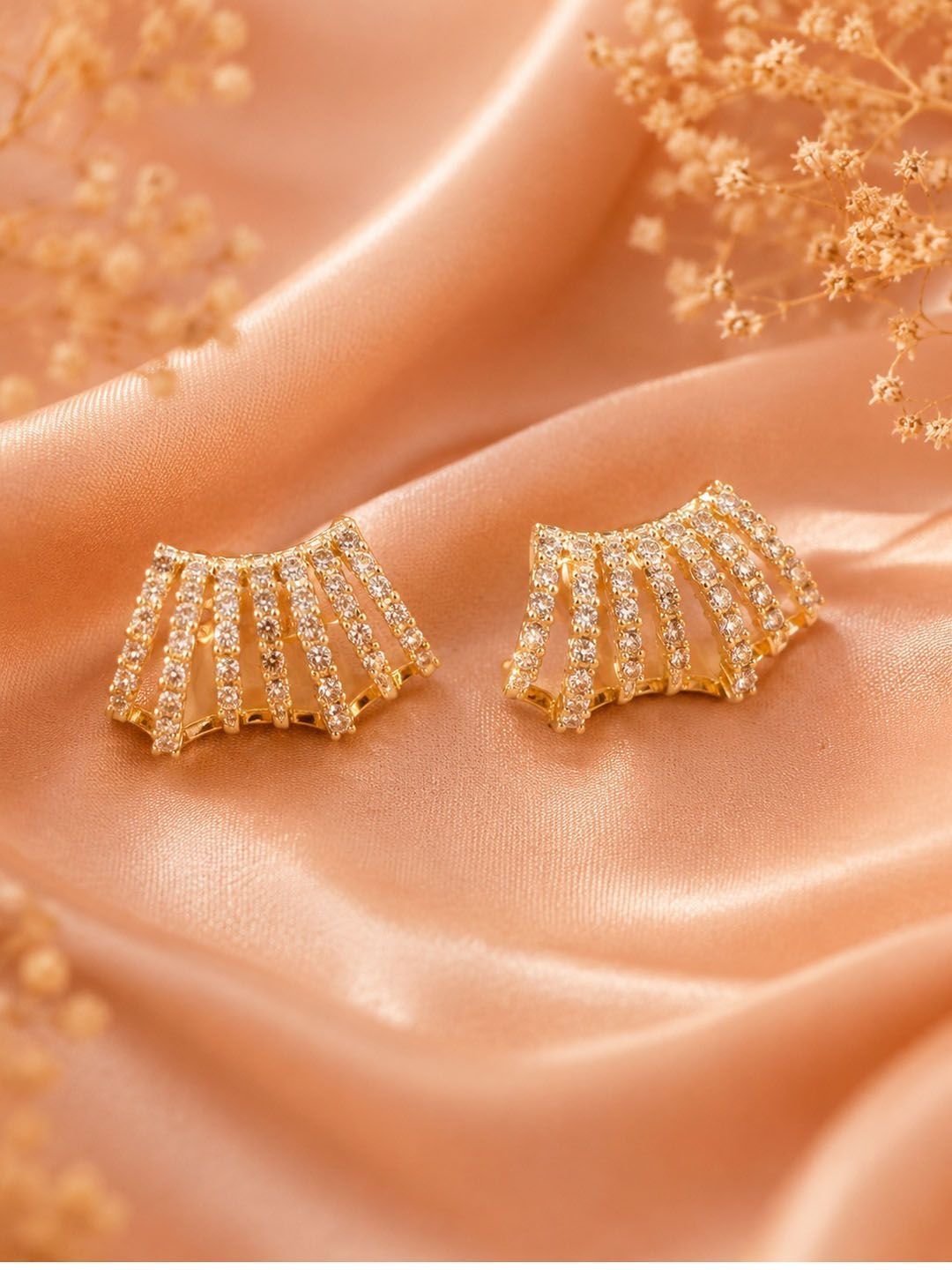 VOGUE PANASH Geometric Studs Earrings
