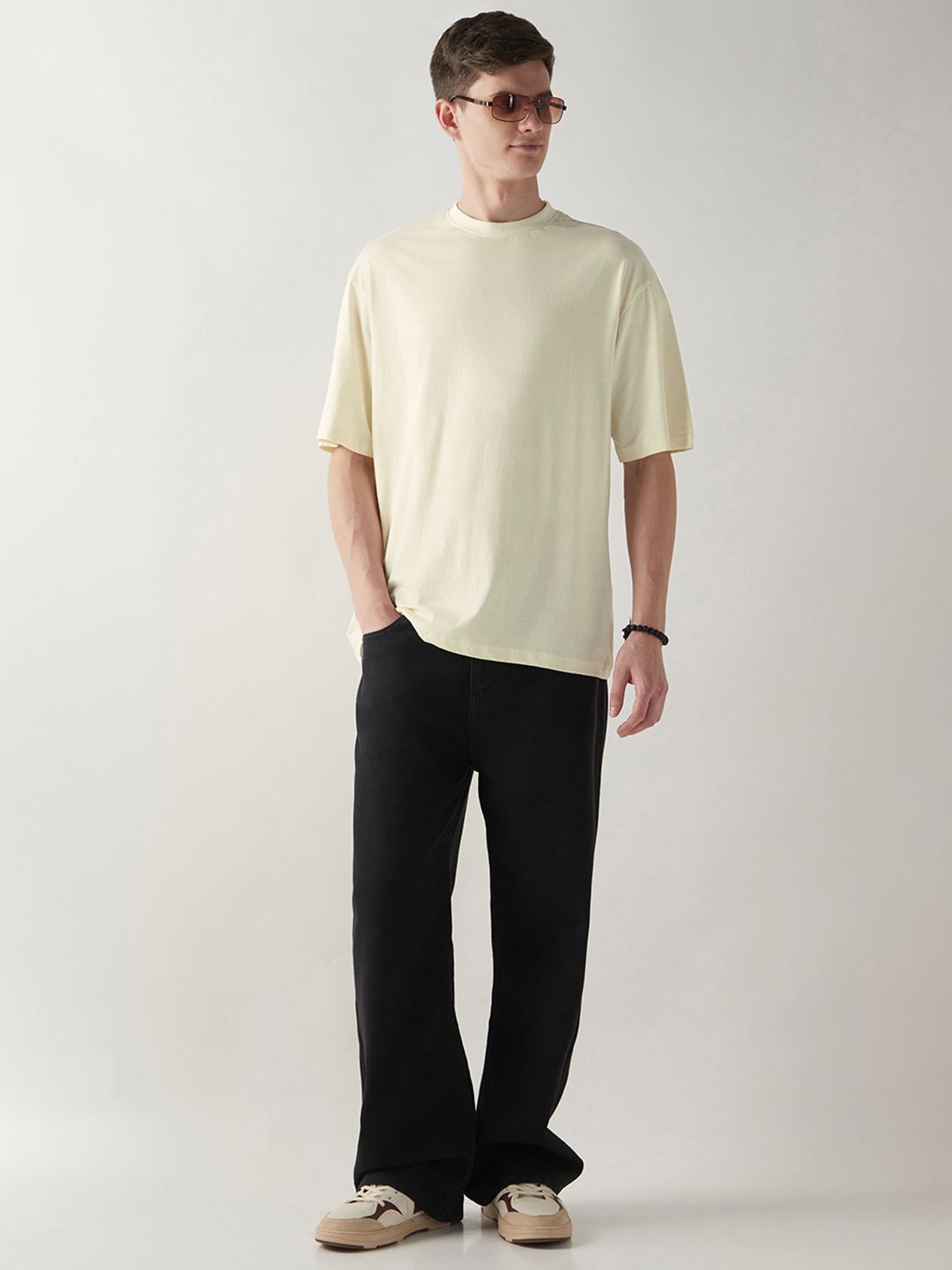 Bewakoof Men Cotton White Solid Oversize T-Shirt