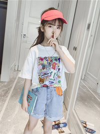 YK Girls Typography Printed Applique T-shirt