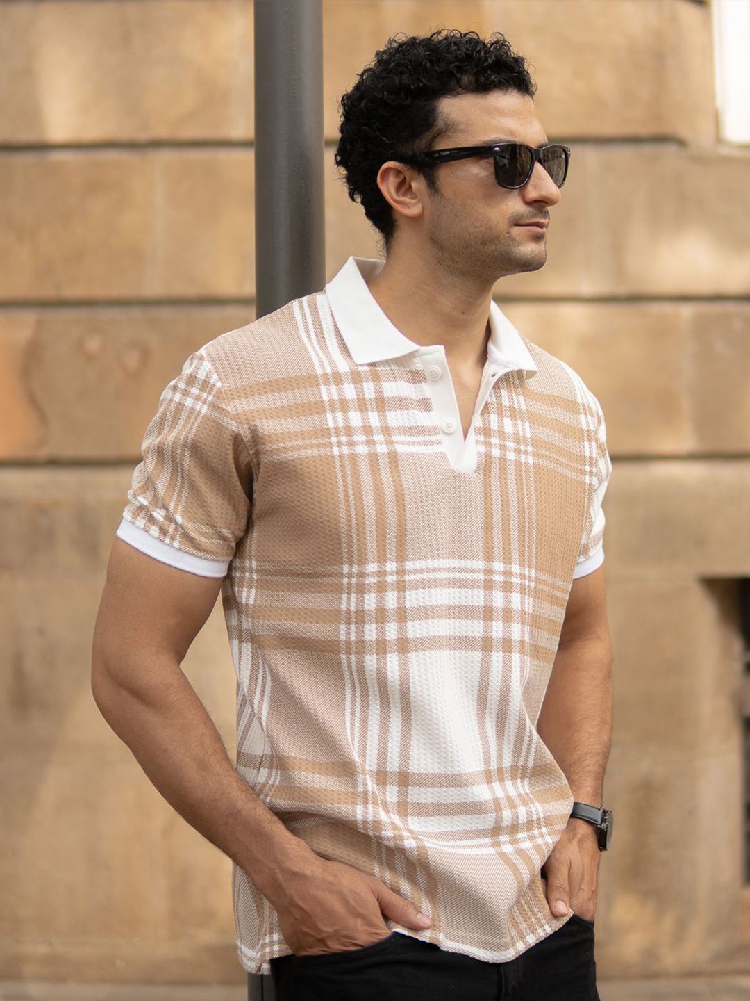 Powerlook Men Beige & White Checked Polo Collar T-shirt