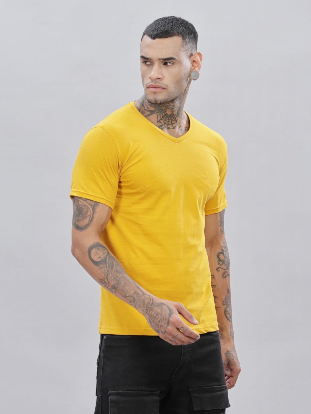 ADRO Lelaki Solid V-Neck Cotton T-shirt