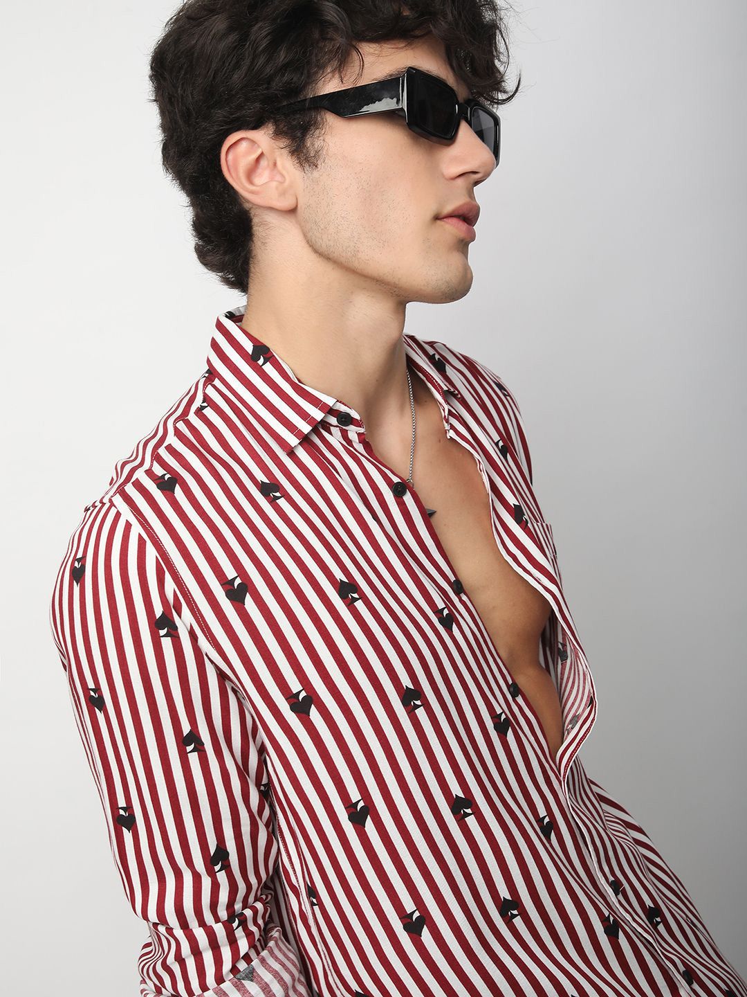 VASTRADO Men Classic Spread Collar Vertical Striped Slim Fit Casual Shirt