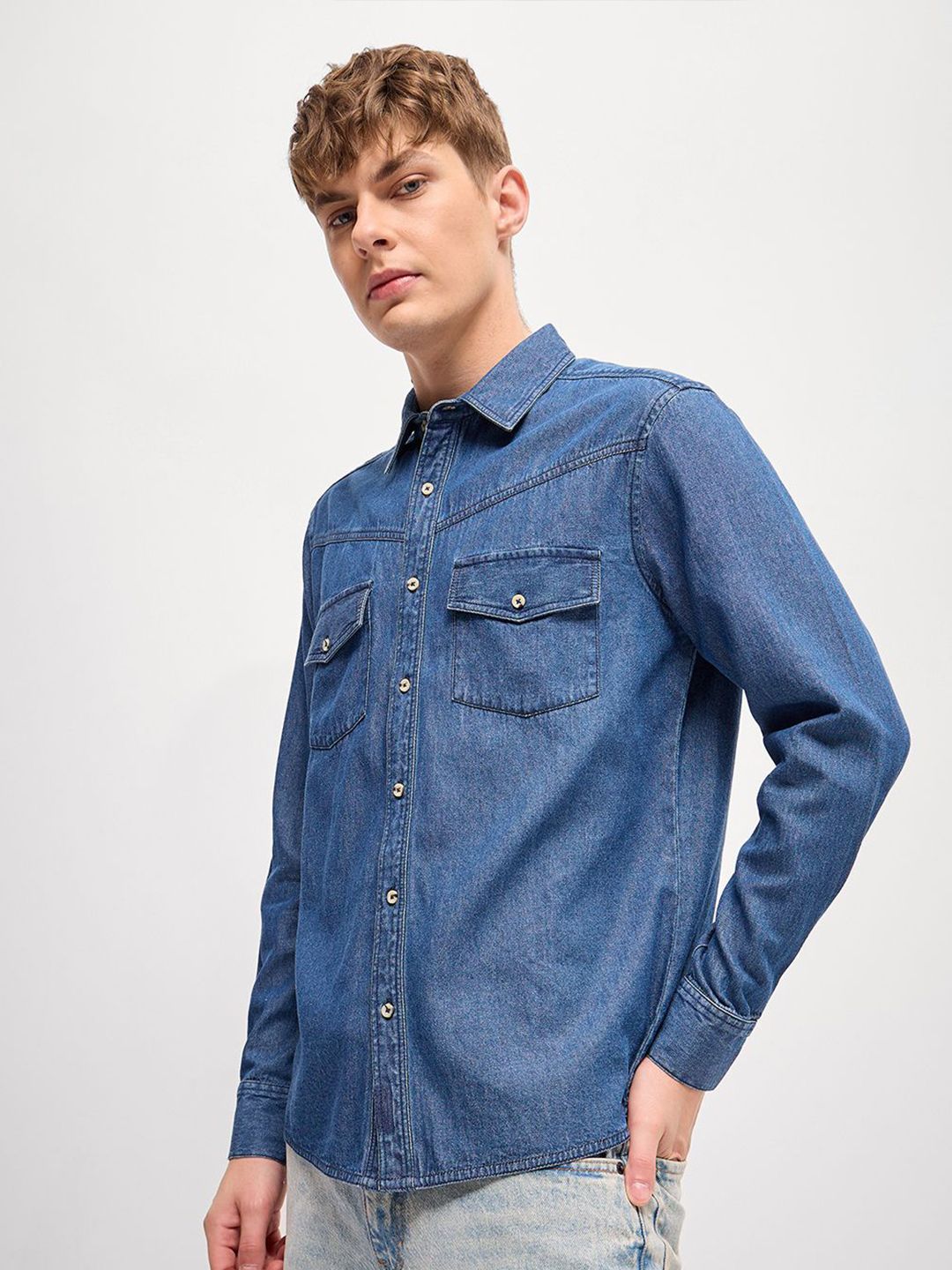 THE BEAR HOUSE Men Spread Collar Faded Cotton Relaxed Fit Casual Shirt