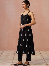 Rumah Wanita Chikankari Kurta Sulam Benang Paisley