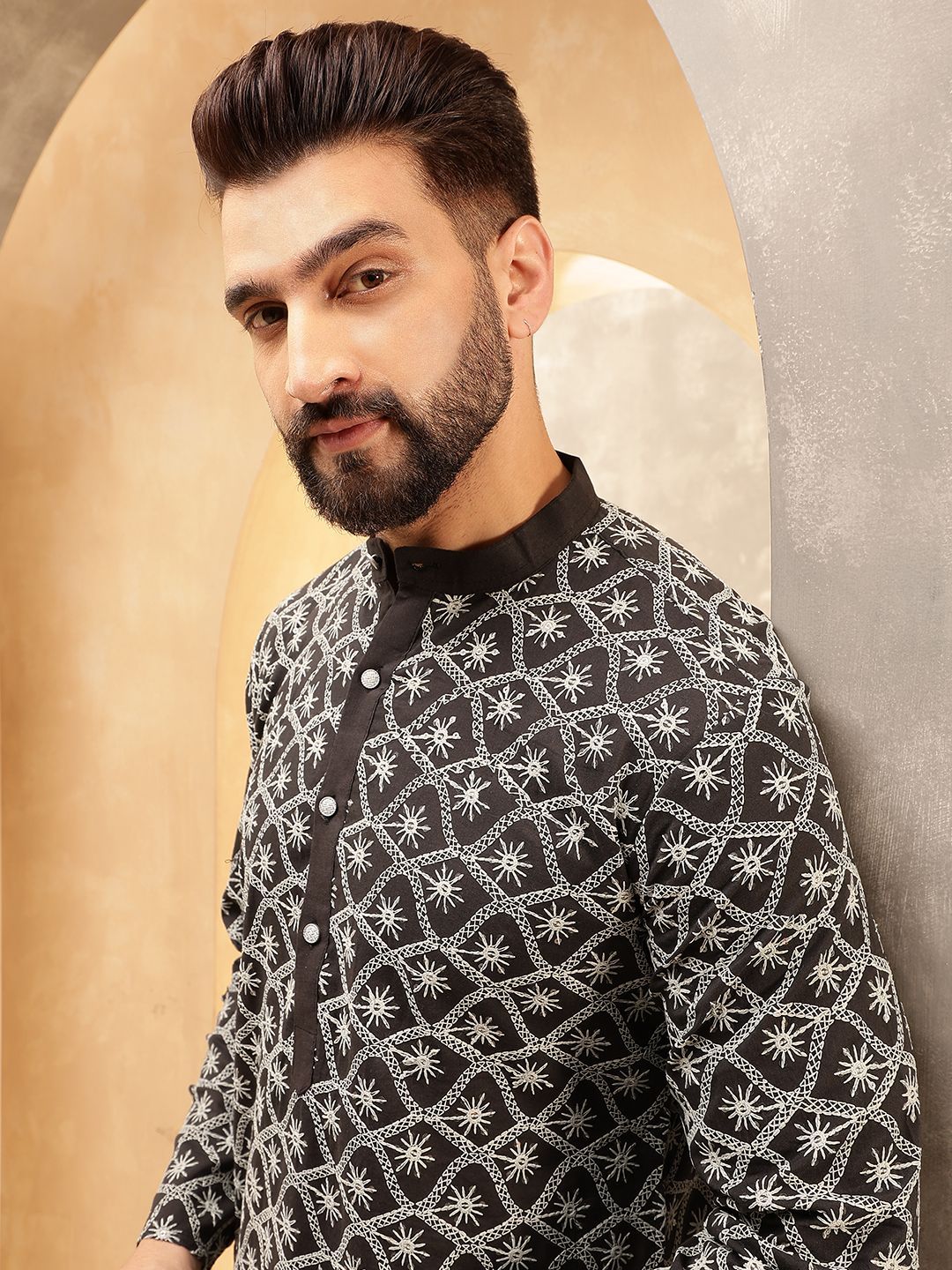 Anouk Black And White Floral Embroidered Band Collar Pure Cotton Kurta With Trouser