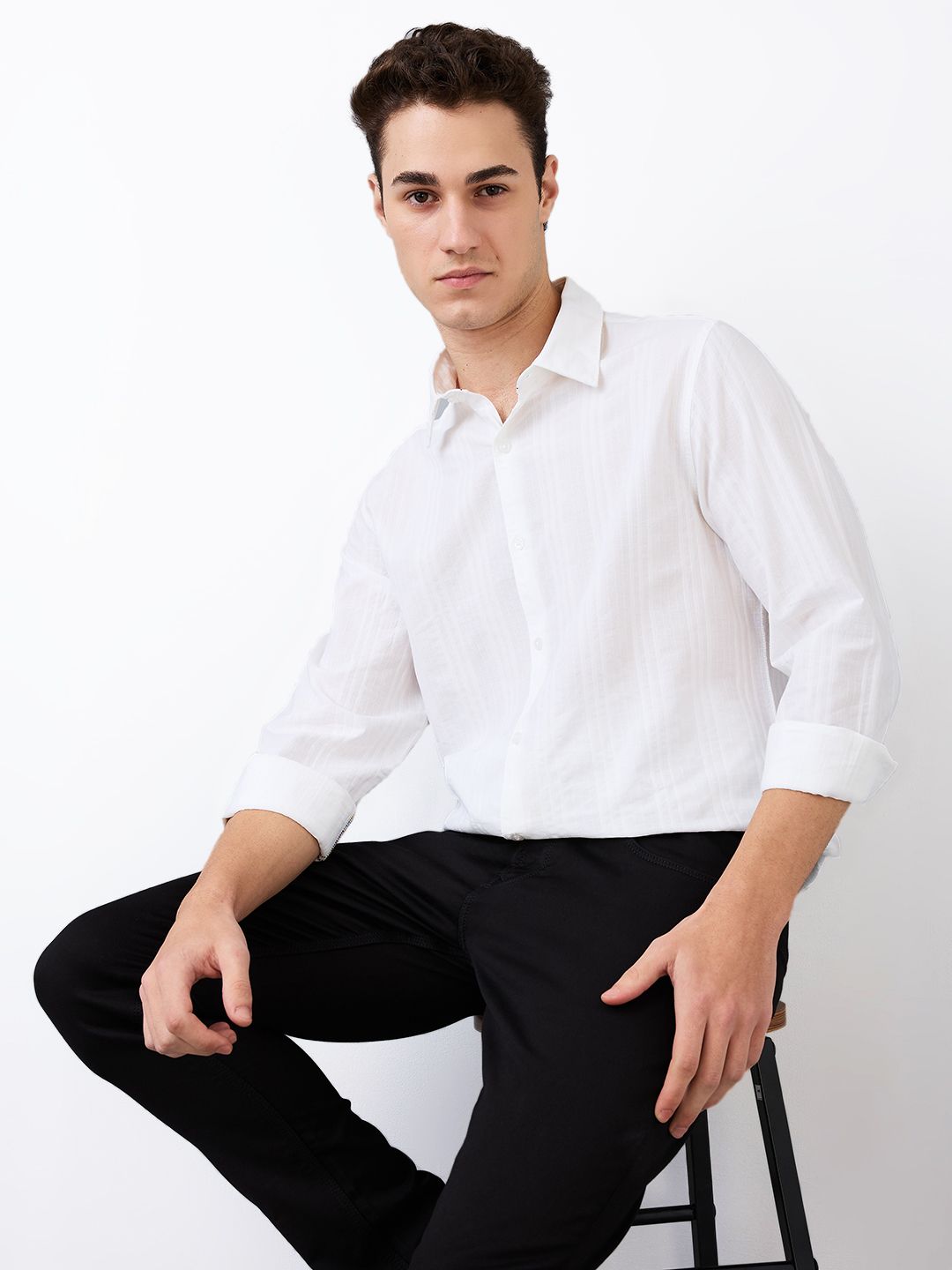 SPYKAR Men Slim Fit Spread Collar Textured Cotton Casual Shirt