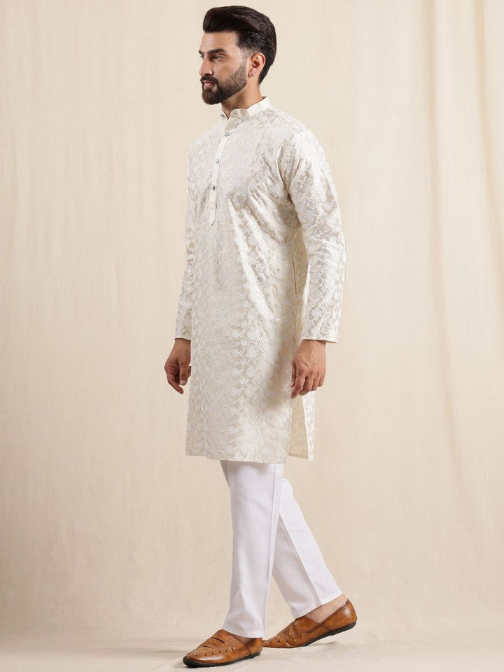 Anouk Men Sulam Kurta Biasa dengan Piyama