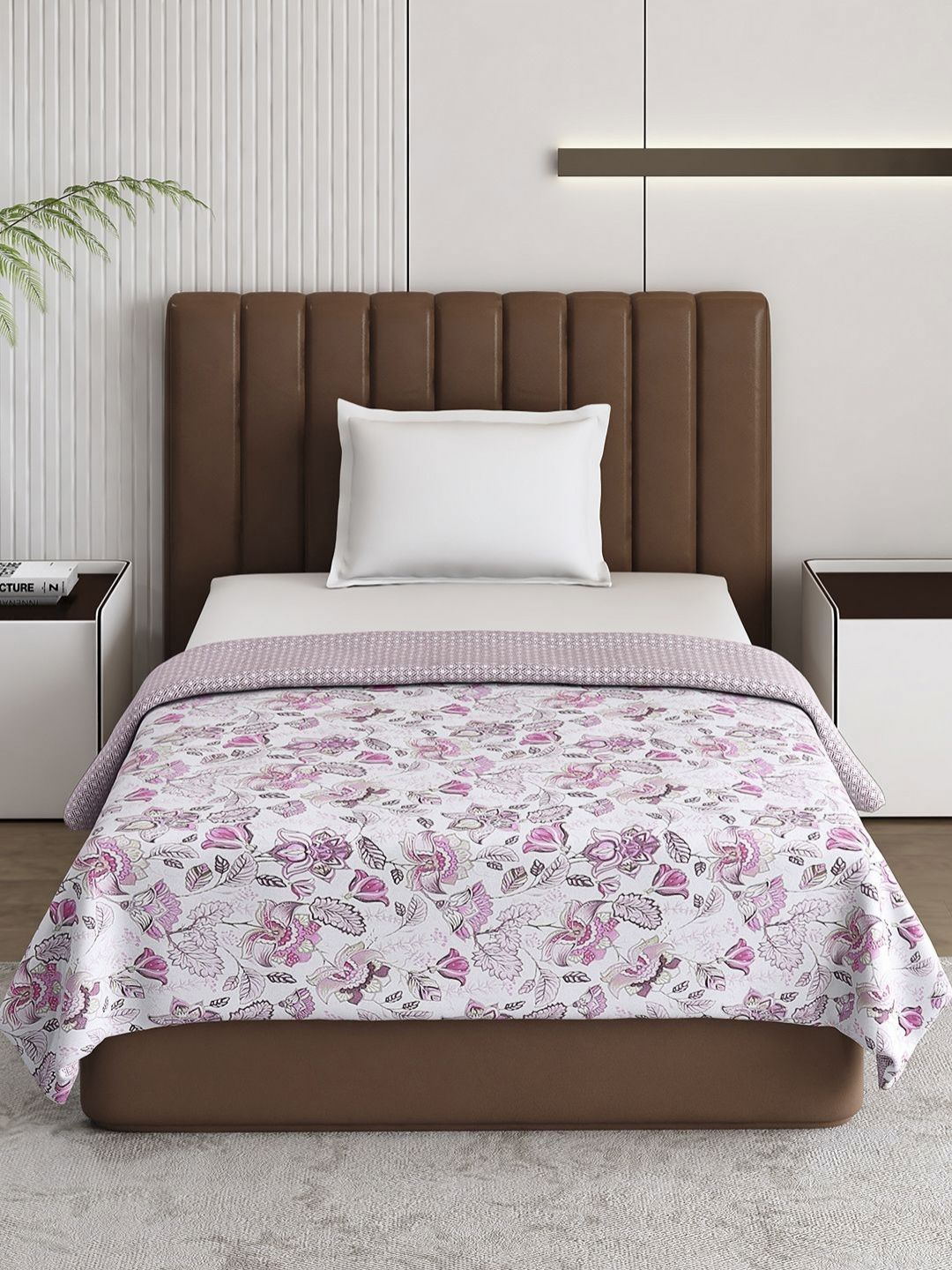 Monte Carlo Pink & White Floral Printed Mild Winter 136 GSM Single Bed Dohar