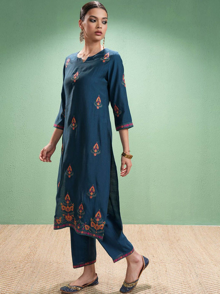 Vishudh Women Floral Embroidered Regular Thread Work Kurta with Trousers & With Dupatta