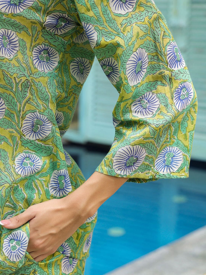 SANSKRUTIHOMES Floral Printed Mandarin Collar Pure Cotton Top With Trousers