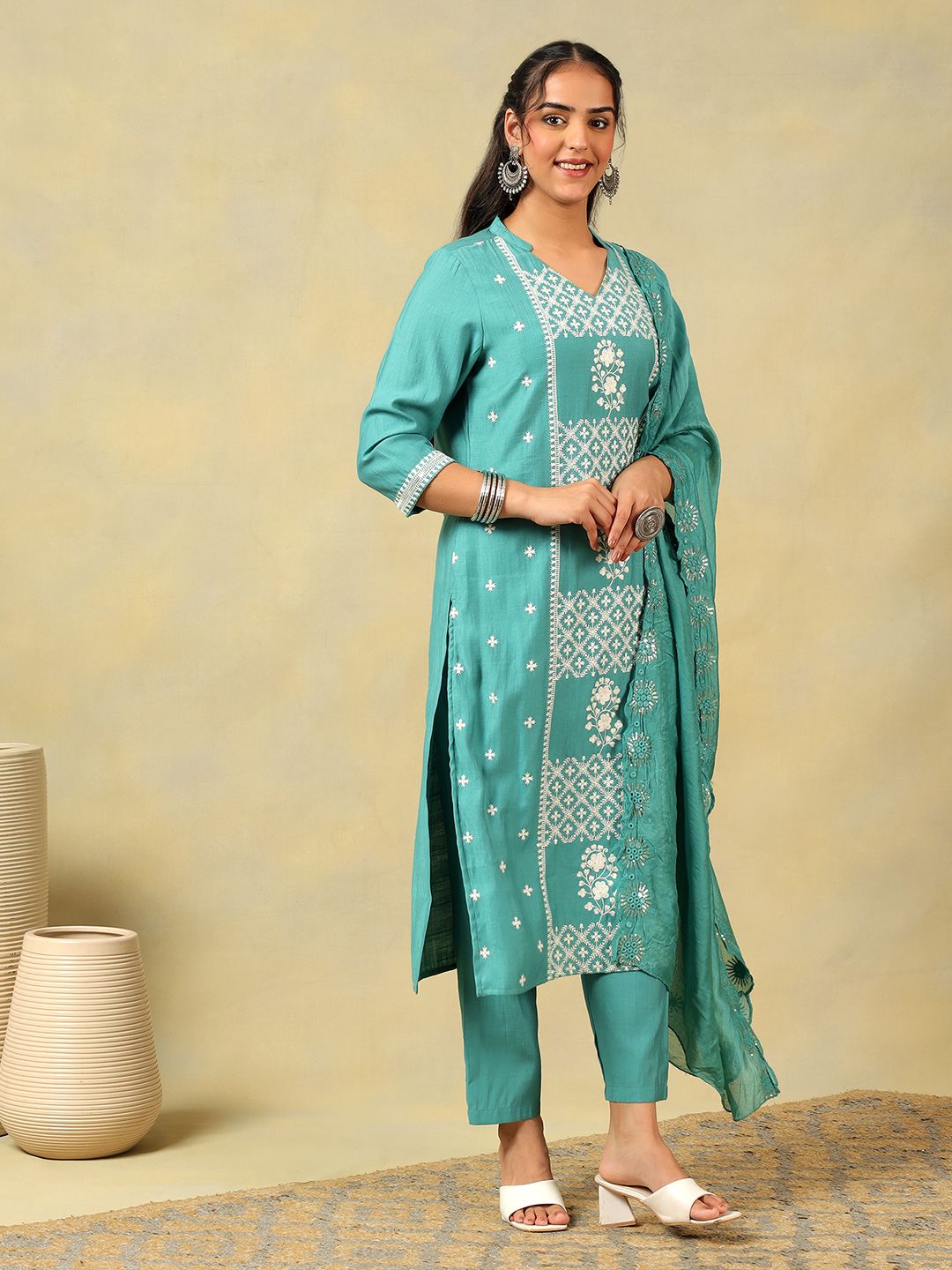 Mamicha Women Ethnic Motifs Embroidered Regular Thread Work Pure Cotton Kurta with Trousers & With Dupatta
