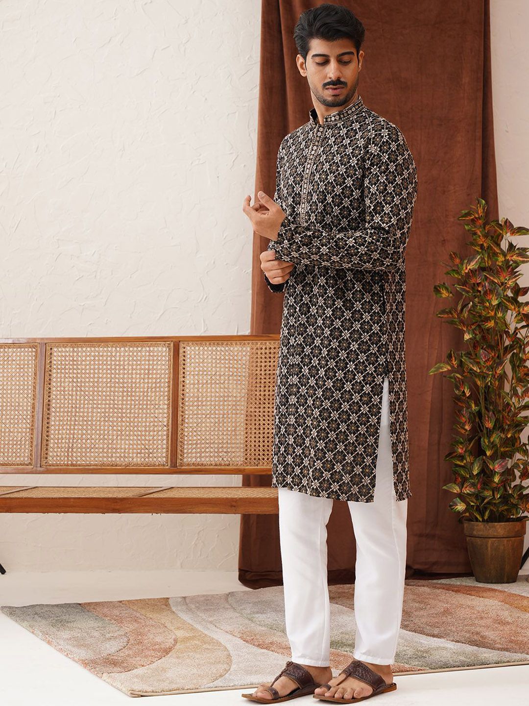 Jompers Men Embroidered Regular Sequinned Kurta with Pyjamas