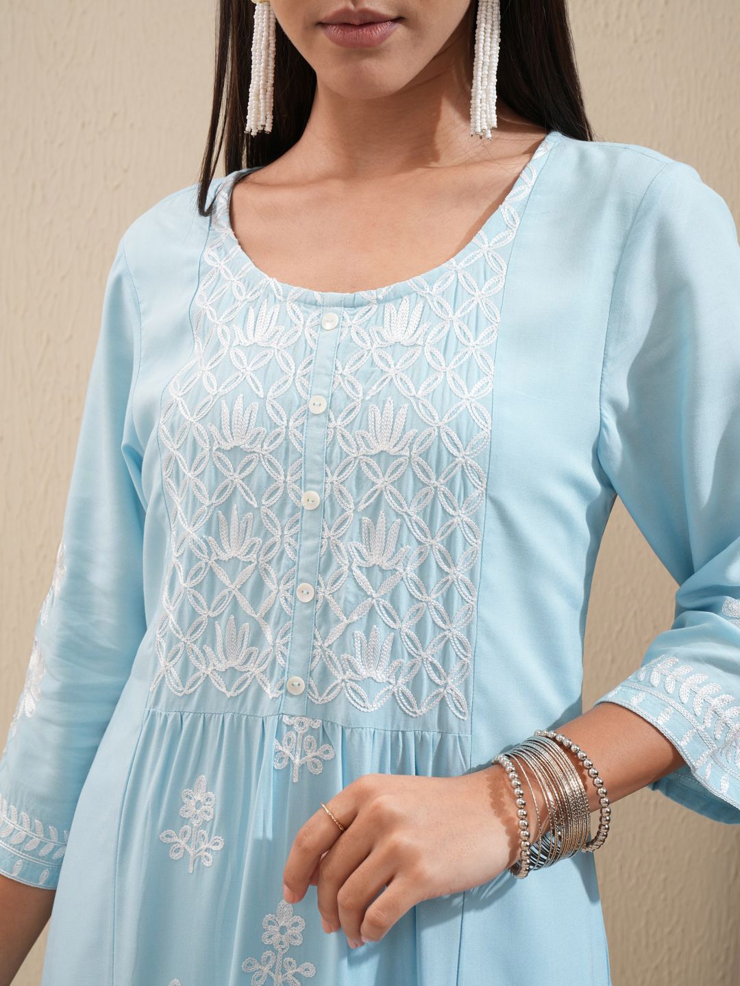 Vishudh Blue Floral Embroidered Round Neck Thread Work Kurta With Palazzos