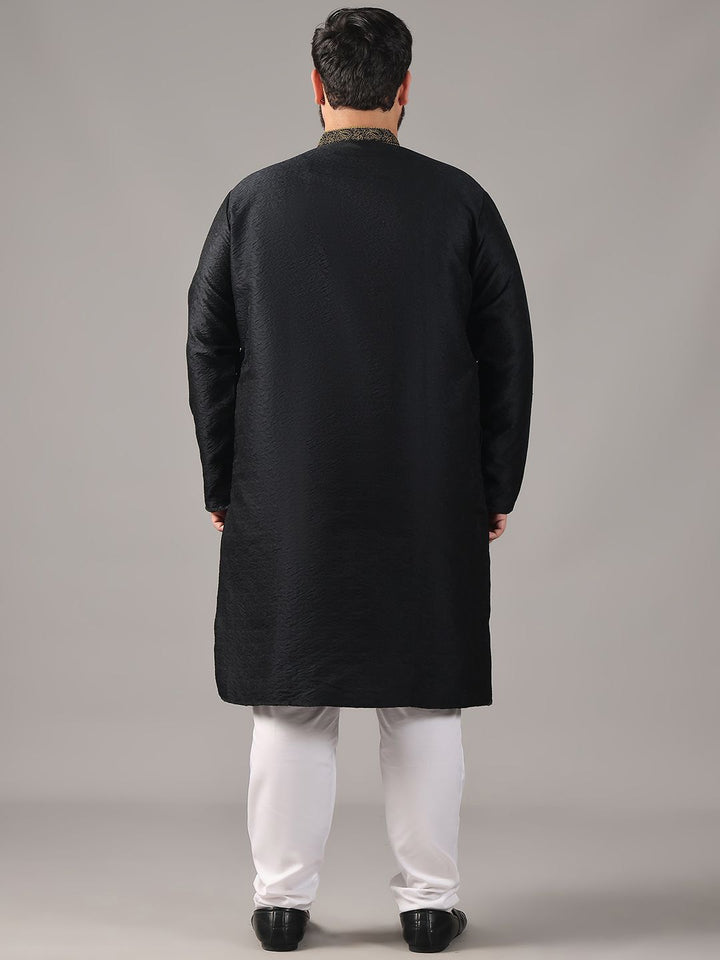 SOJANYA PLUS Plus Size Men Paisley Woven Design Band Collar Straight Kurta With Pyjamas