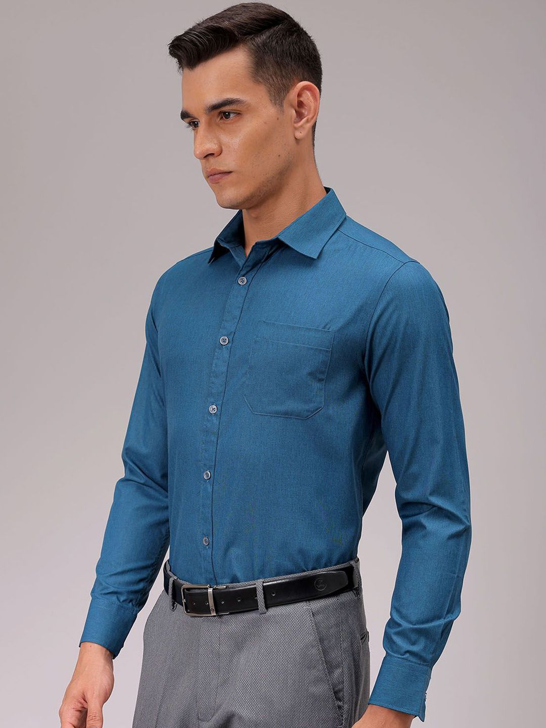 The Indian Garage Co. X Luxe Men Cutaway Collar Solid Slim Fit Formal Shirt