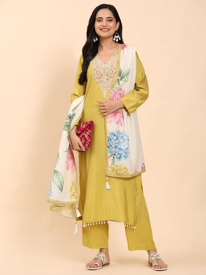 Mamicha Women Embroidered Regular Pure Cotton Kurta with Palazzos & With Dupatta