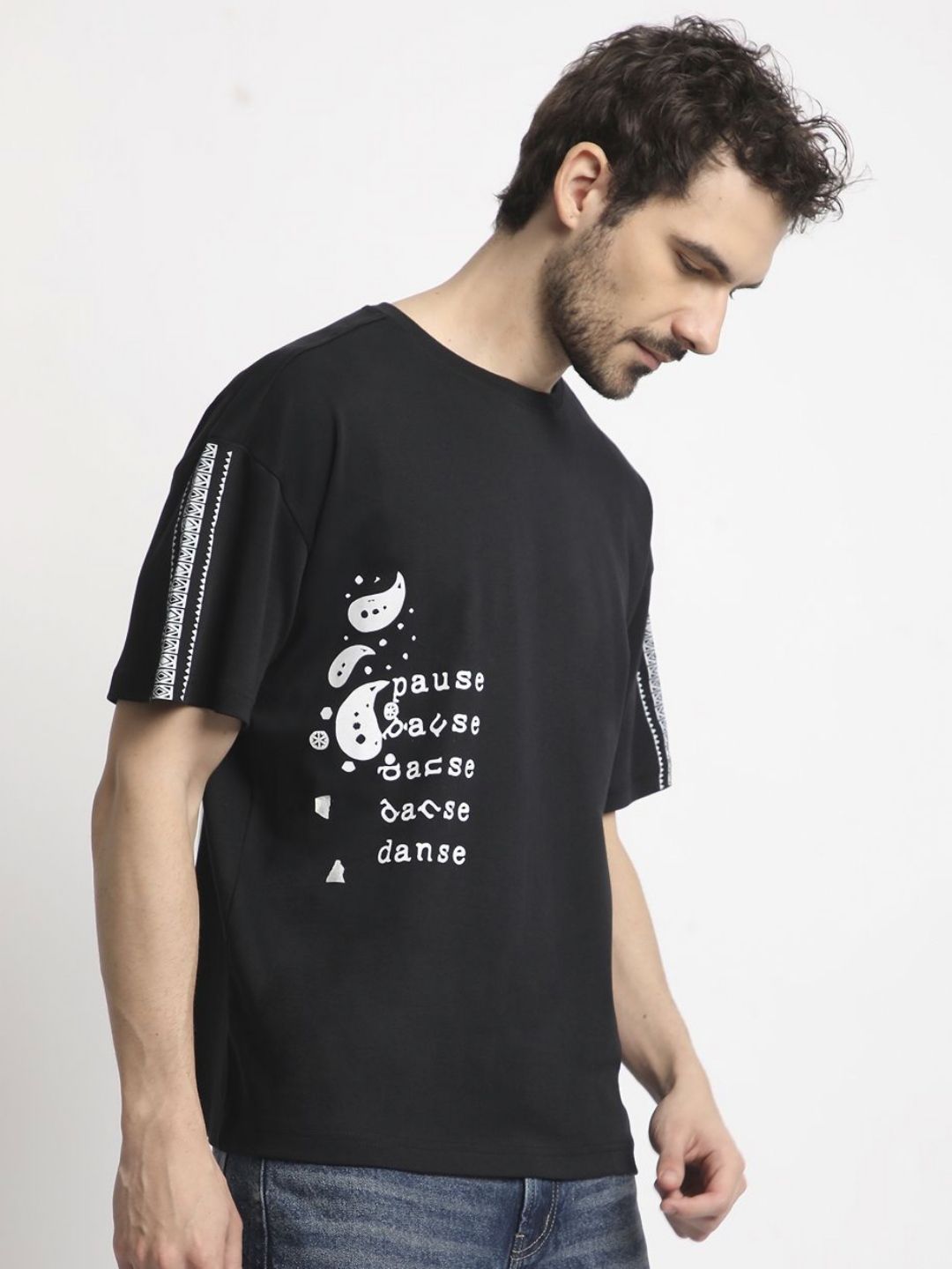 Bene Kleed Men Graphic Printed Round Neck Cotton Oversized T-shirt