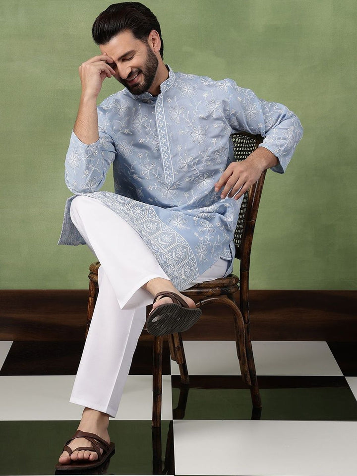 SOJANYA Men Floral Embroidered Thread Work Kurta