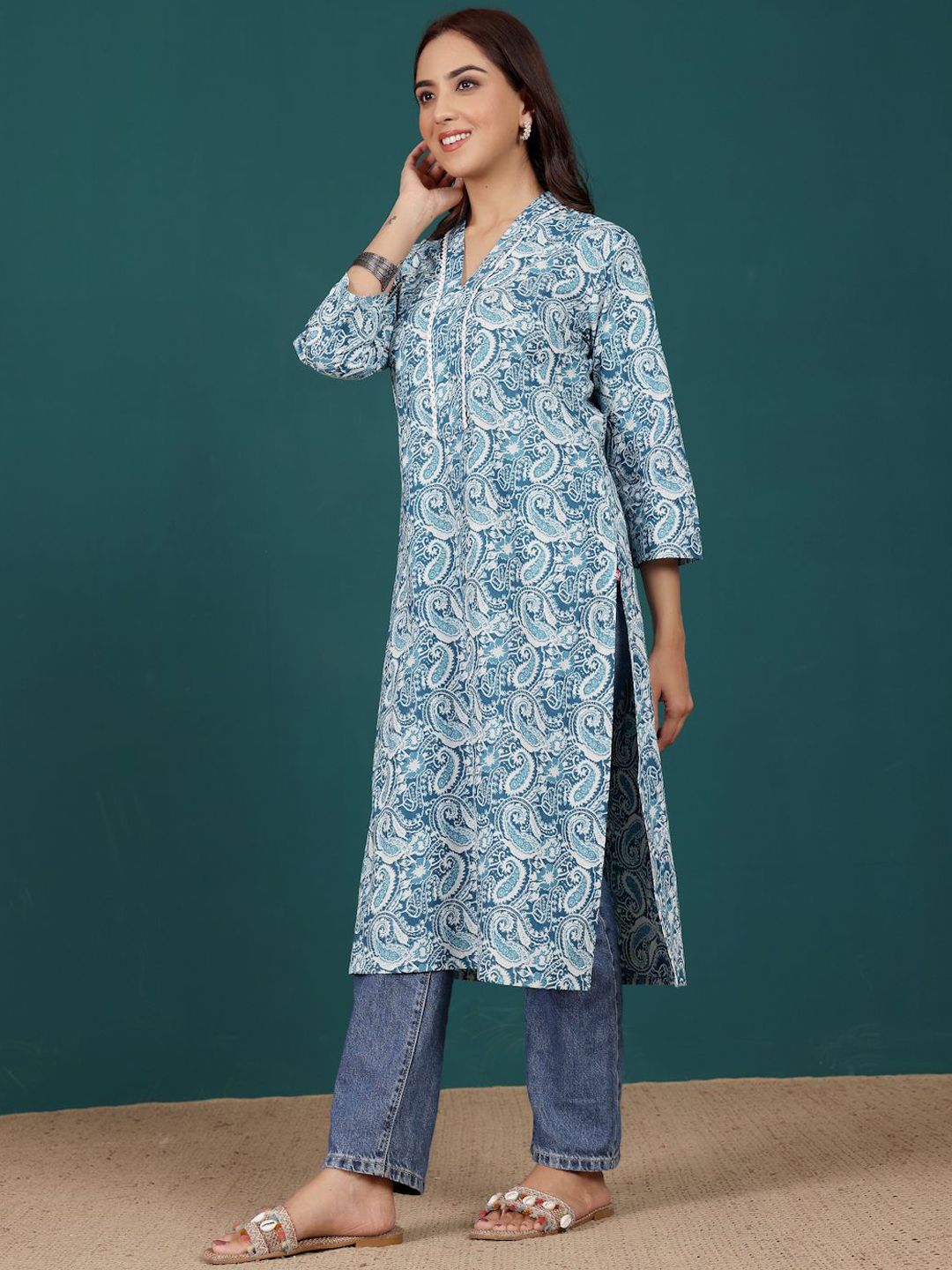 Varanga Women Paisley Printed Indie Prints Kurta